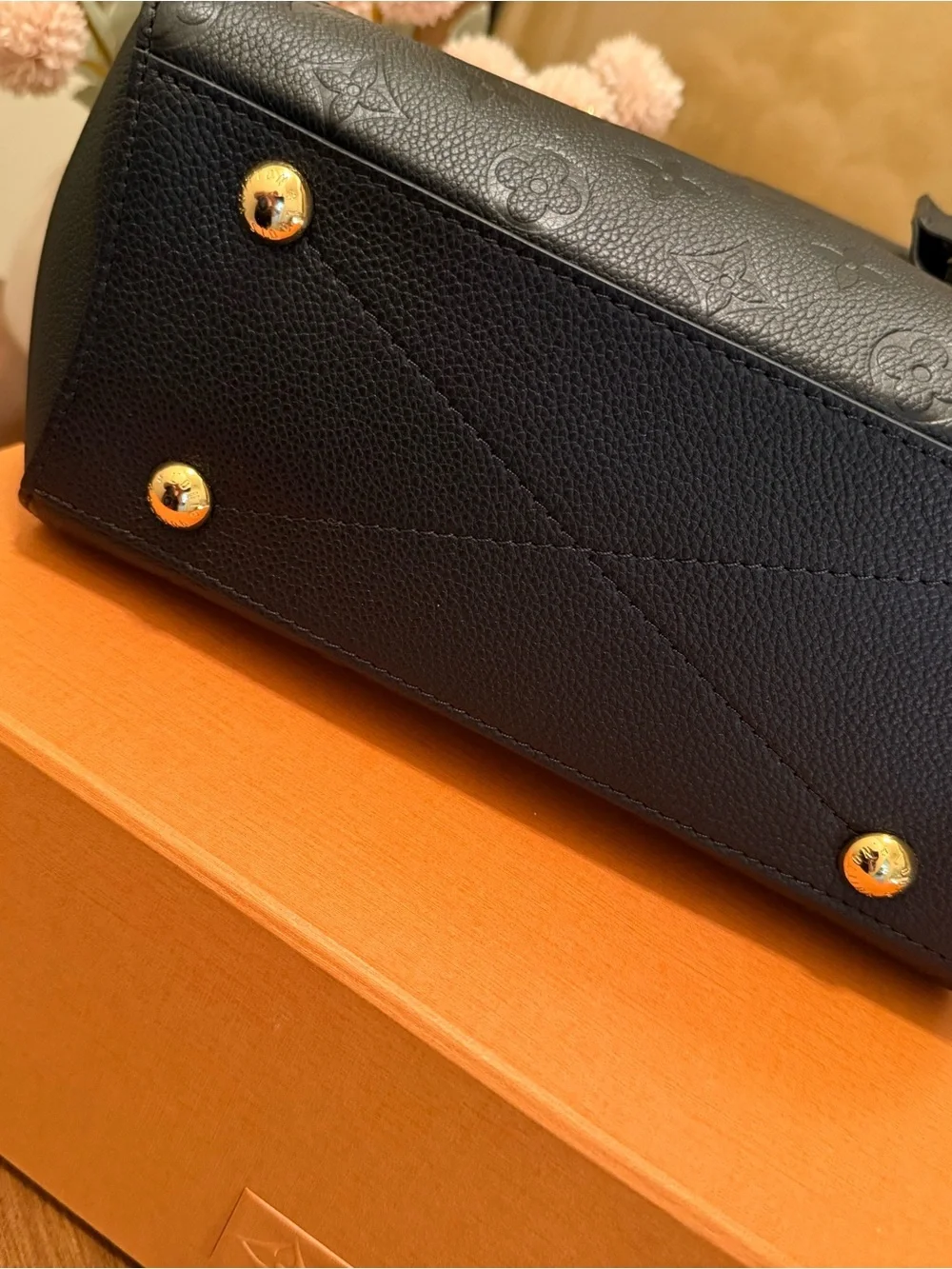 Louis Vuitton Montaigne BB - Picture 8 of 16